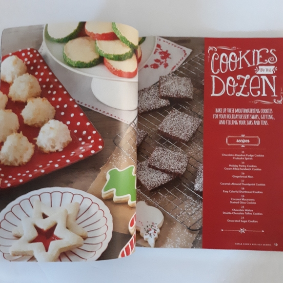 Paula Deen's Holiday Baking Cookbook - Picture 5 of 5